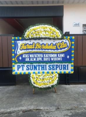 Papan Bunga Duka di Duduksampeyan