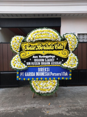 Papan Bunga Duka di Duduksampeyan