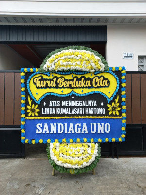Papan Bunga Duka di Duduksampeyan